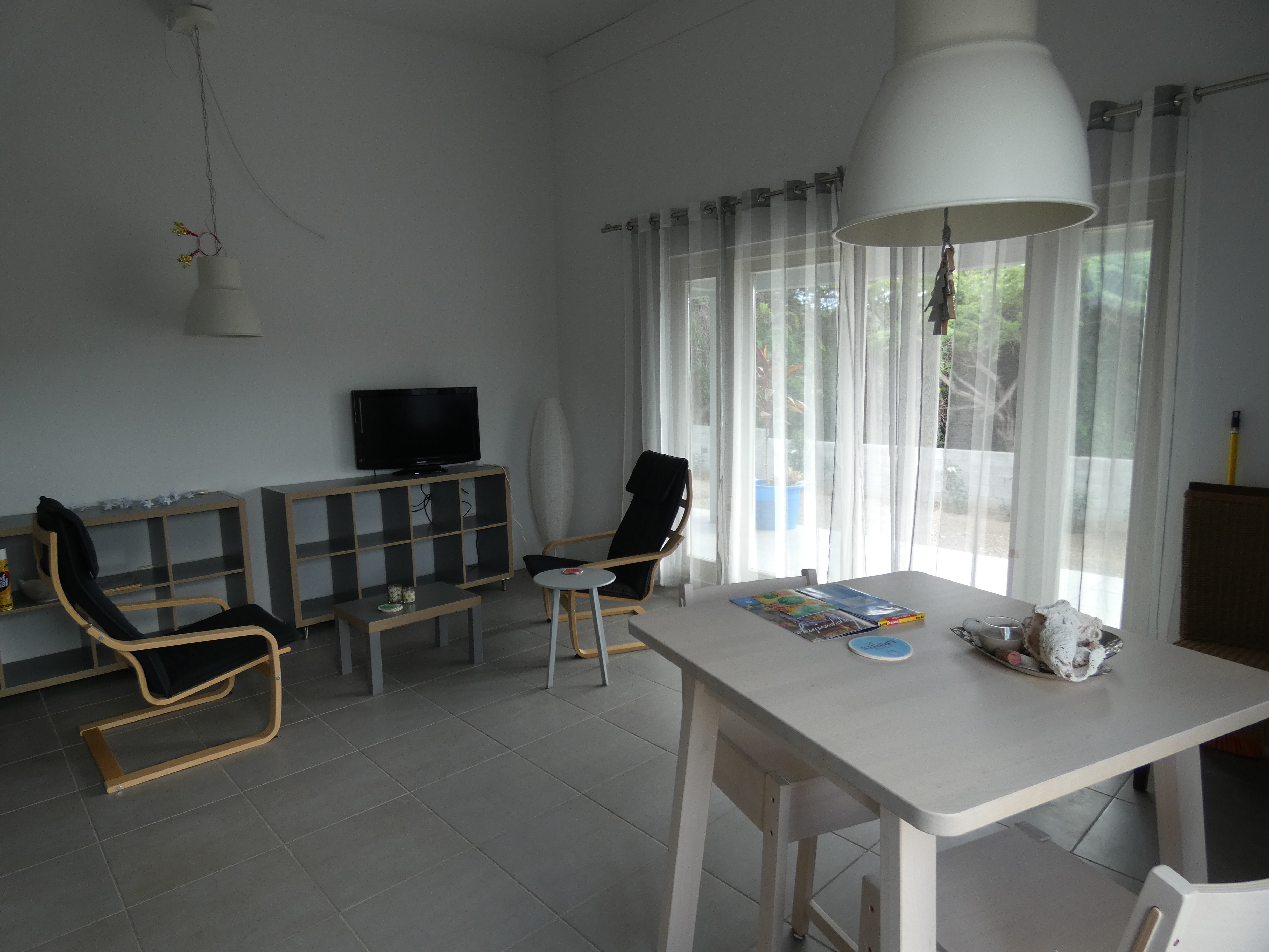 woonkamer appartement 8